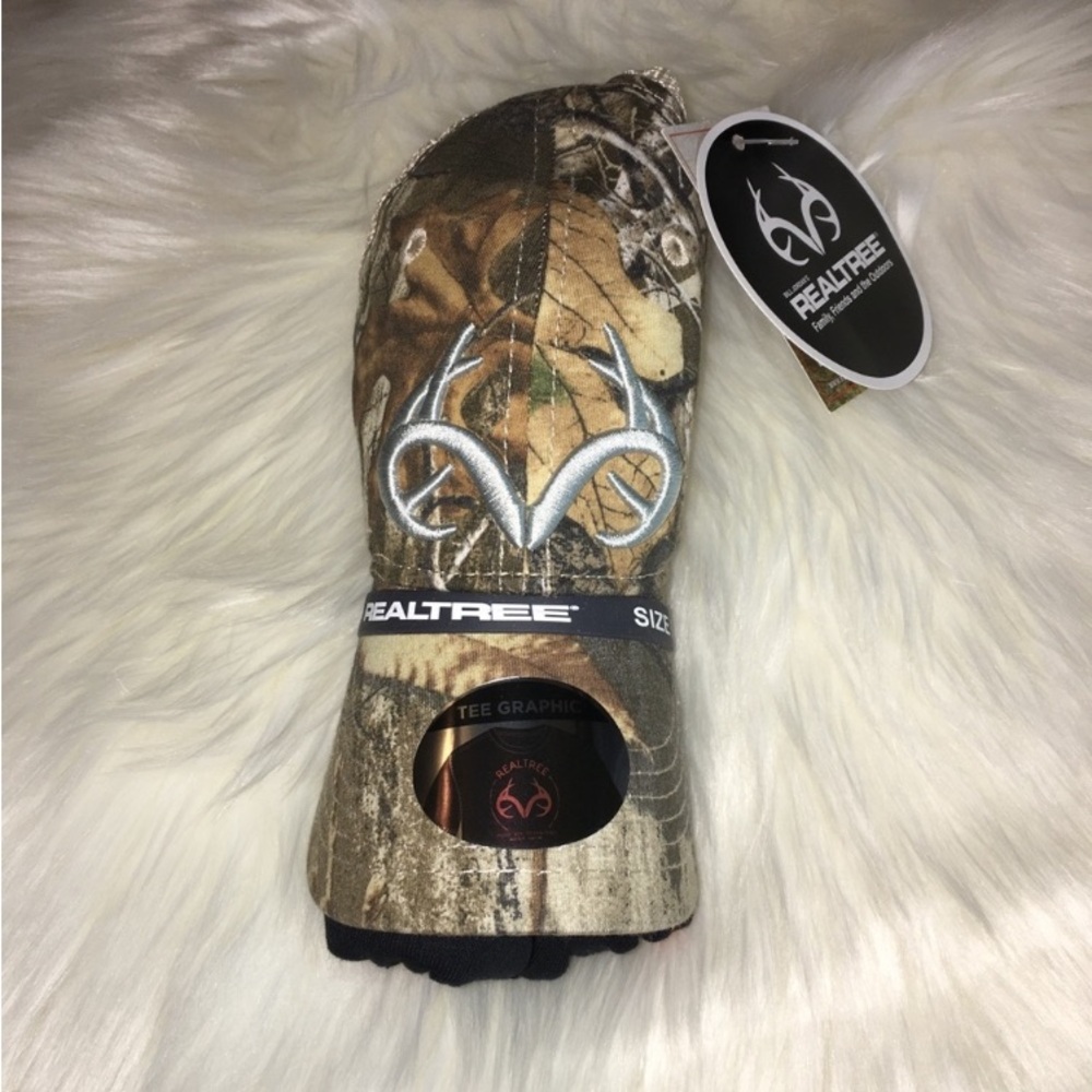 NEW Realtree Men’s Black Tee with Matching Camouflage Hat - Picture 5 of 9